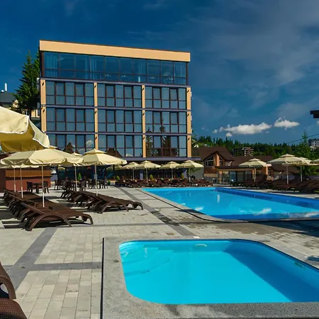 Hotel Summit
