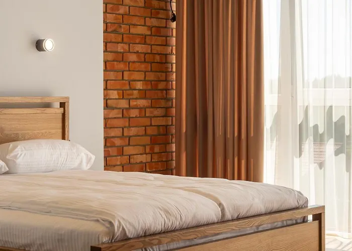 Hotel Summit